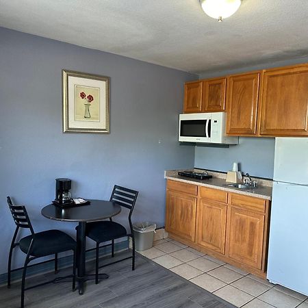 Americas Best Value Inn And Suites Groves Extérieur photo