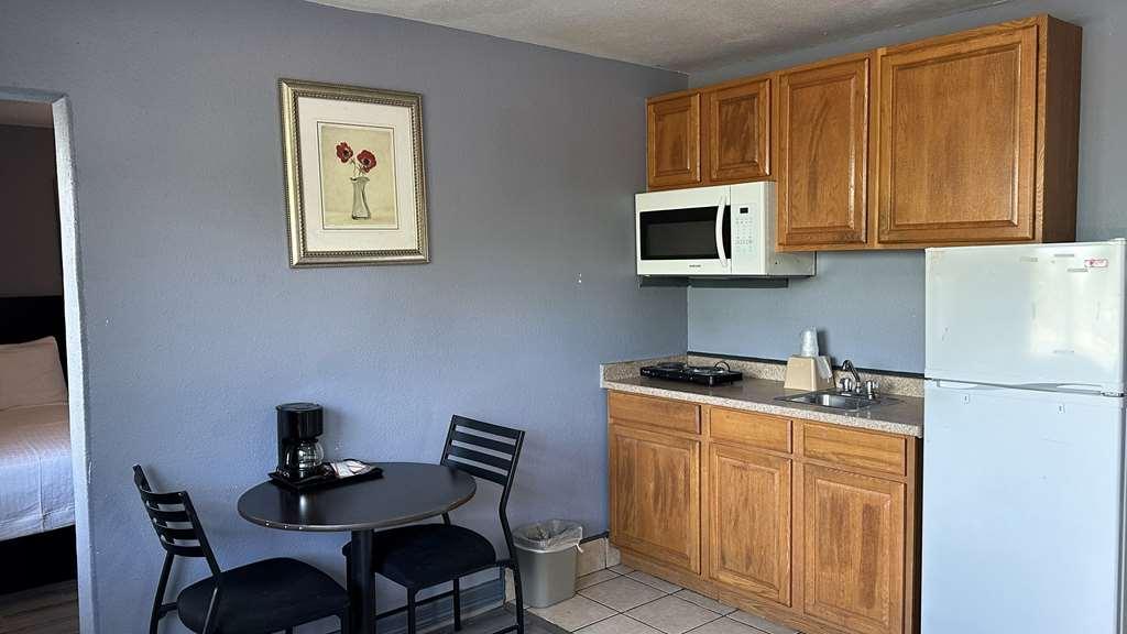 Americas Best Value Inn And Suites Groves Chambre photo