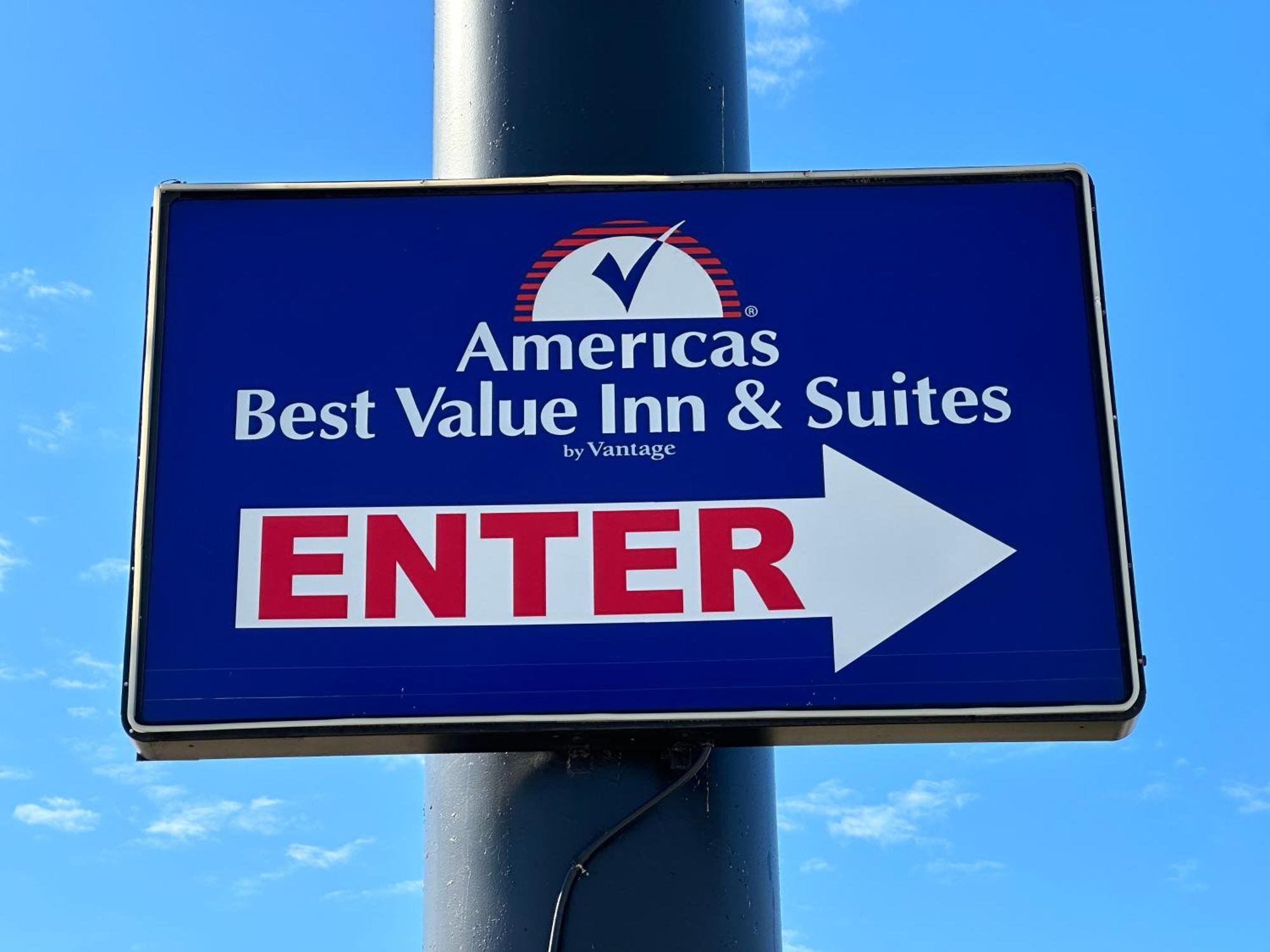 Americas Best Value Inn And Suites Groves Extérieur photo