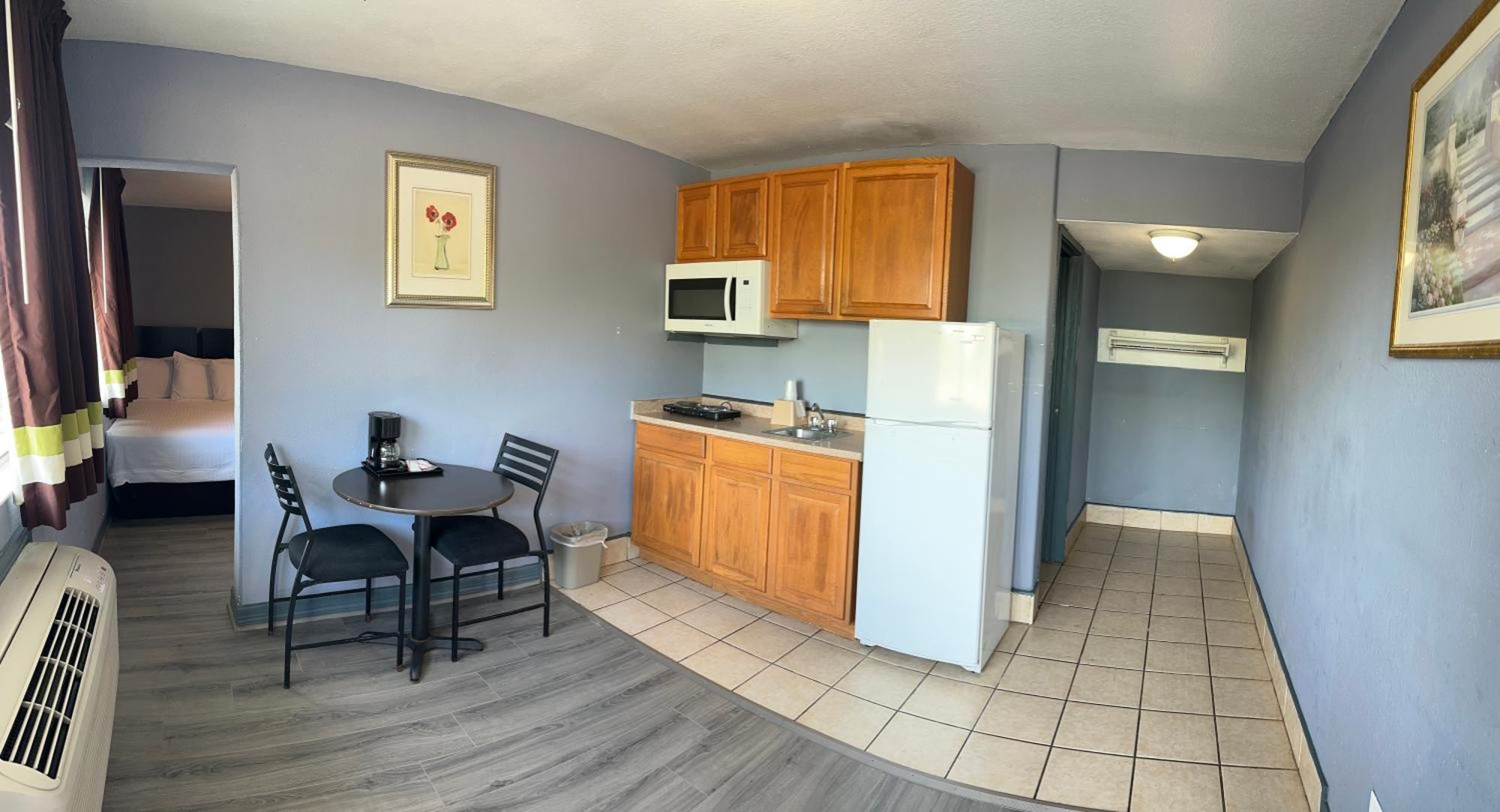 Americas Best Value Inn And Suites Groves Extérieur photo