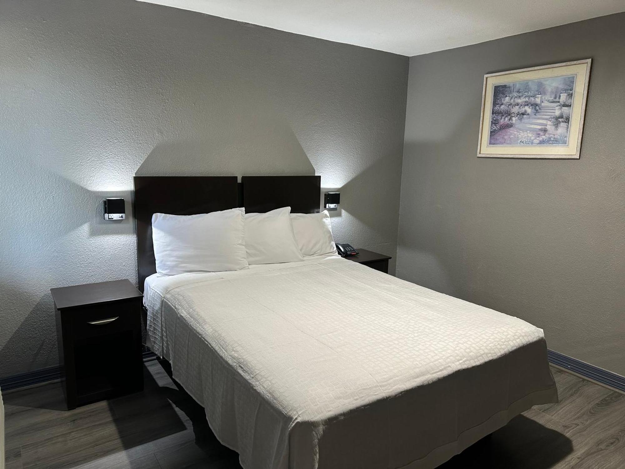Americas Best Value Inn And Suites Groves Extérieur photo