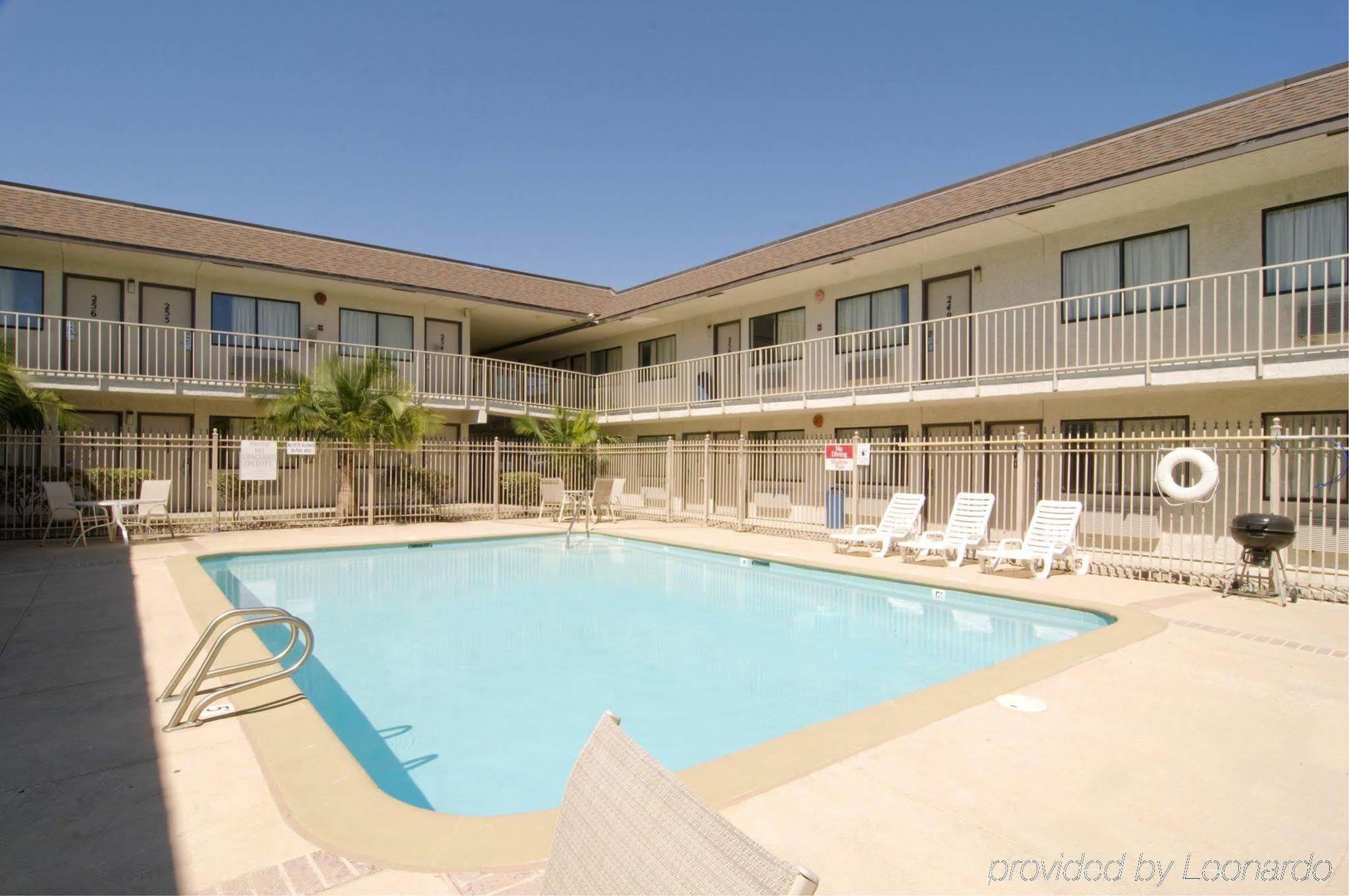 Americas Best Value Inn And Suites Groves Extérieur photo