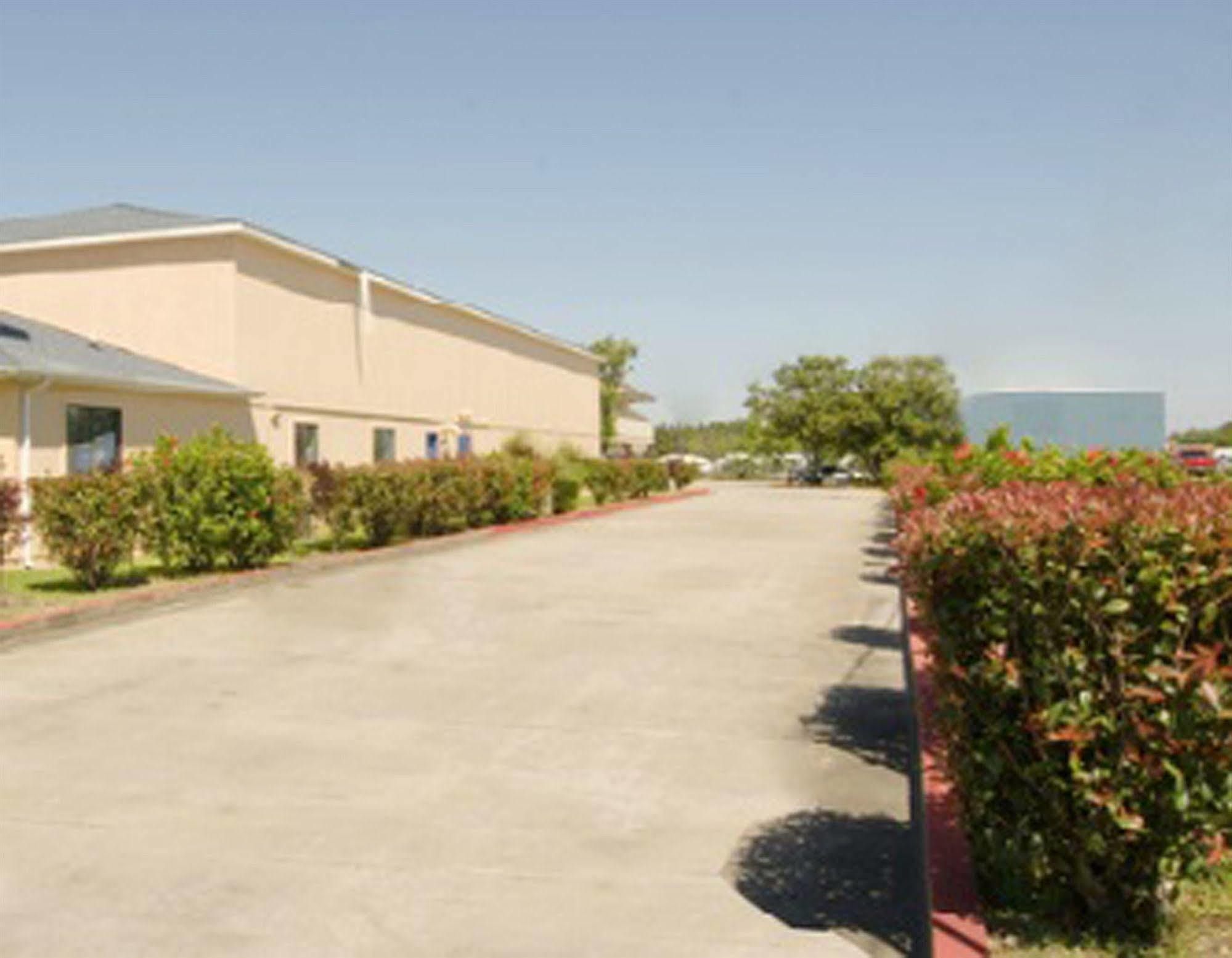 Americas Best Value Inn And Suites Groves Extérieur photo
