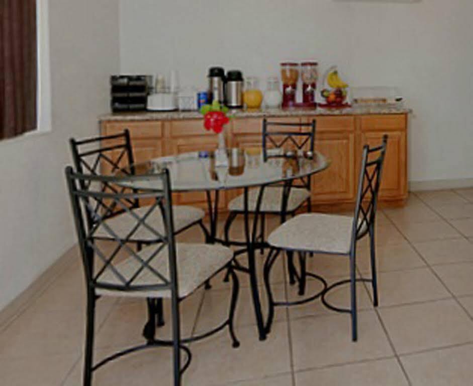 Americas Best Value Inn And Suites Groves Extérieur photo